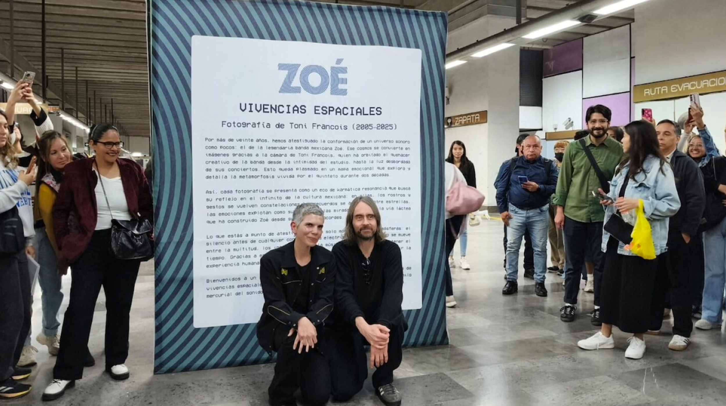 Zoé celebra su historia con exposición fotográfica en el Metro de CDMX post thumbnail image
