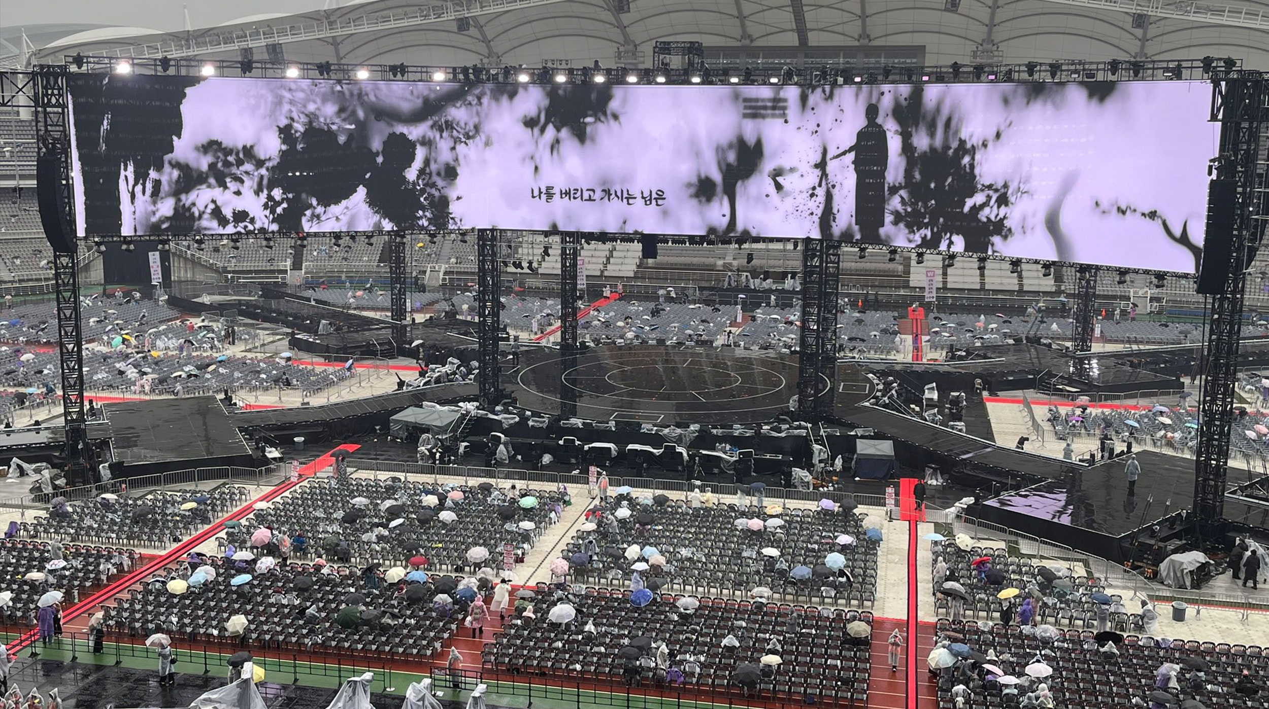 BTS PREPARA UNA GIRA CON ESCENARIO 360° Y PRODUCCIÓN INMERSIVA DE ALTO NIVEL post thumbnail image