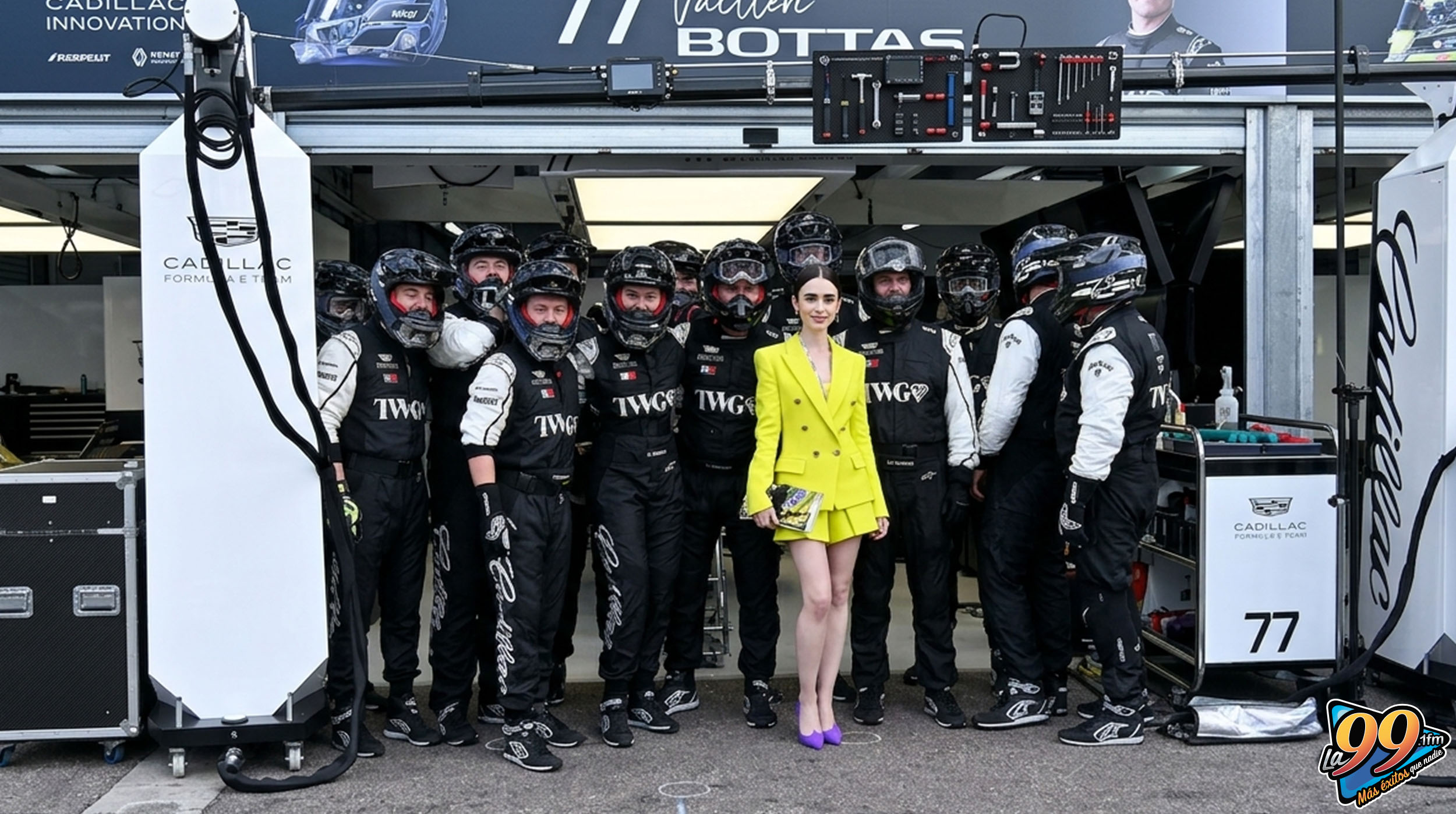 ¡A un lado, Verstappen! Emily Cooper invade los pits de Mónaco y se toma selfies con Checo Pérez post thumbnail image