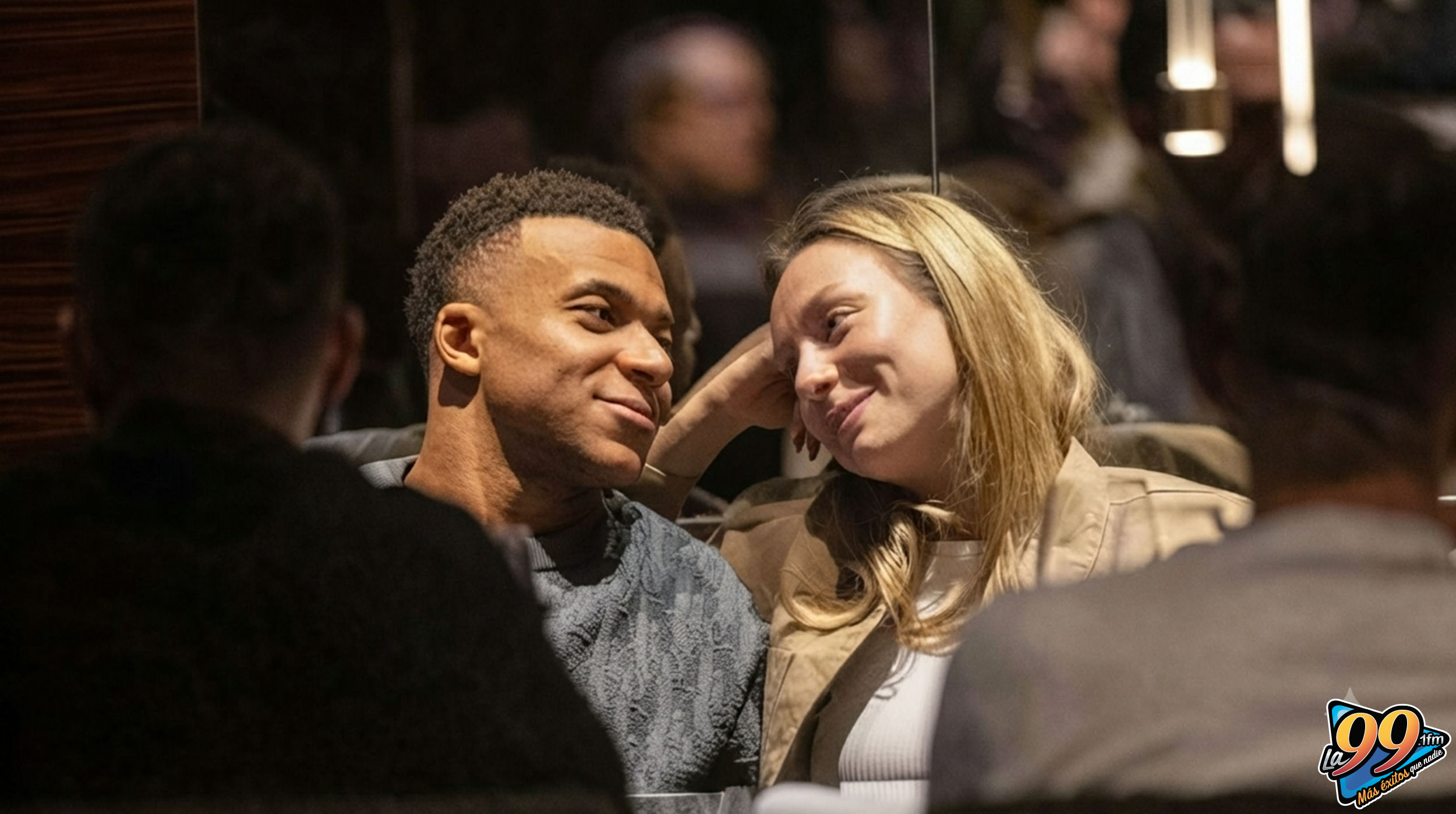 ¿Por qué Ester Expósito no acompaña a Mbappé en el Mundial? Esta es la verdadera razón post thumbnail image